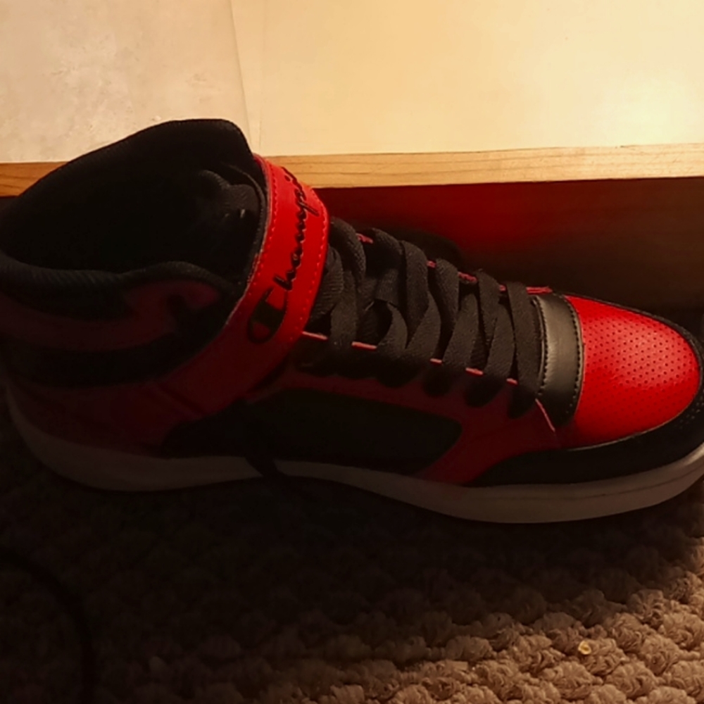 I am sell brand new champion shoes